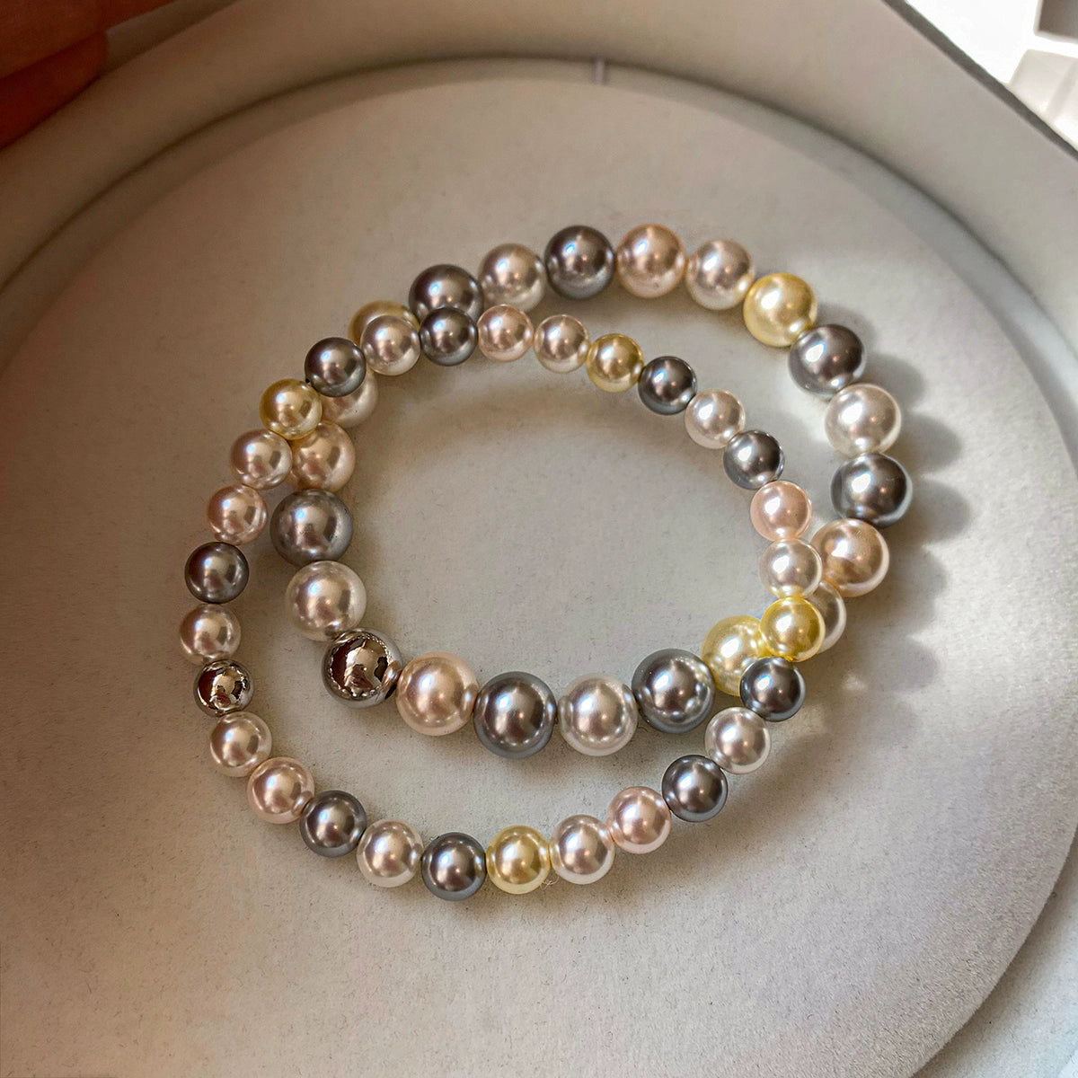 S Home Aurora Grey Pink Candy Mixed Color Pearl Bracelet Women's Light Luxury Niche Exquisite Premium 2025 New Bracelet