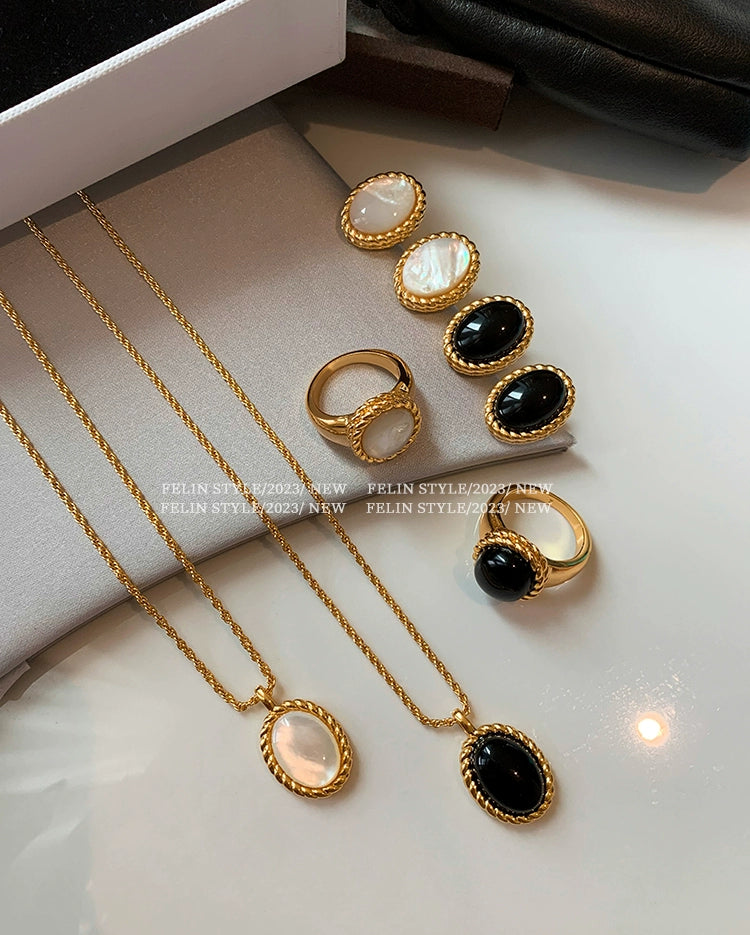 Retro black agate natural white fritillary necklace women's high-end accessories light luxury niche