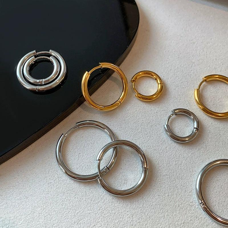 European and American simple size round plain circle earrings women's 2025 new high-end gold and silver earrings temperament earrings