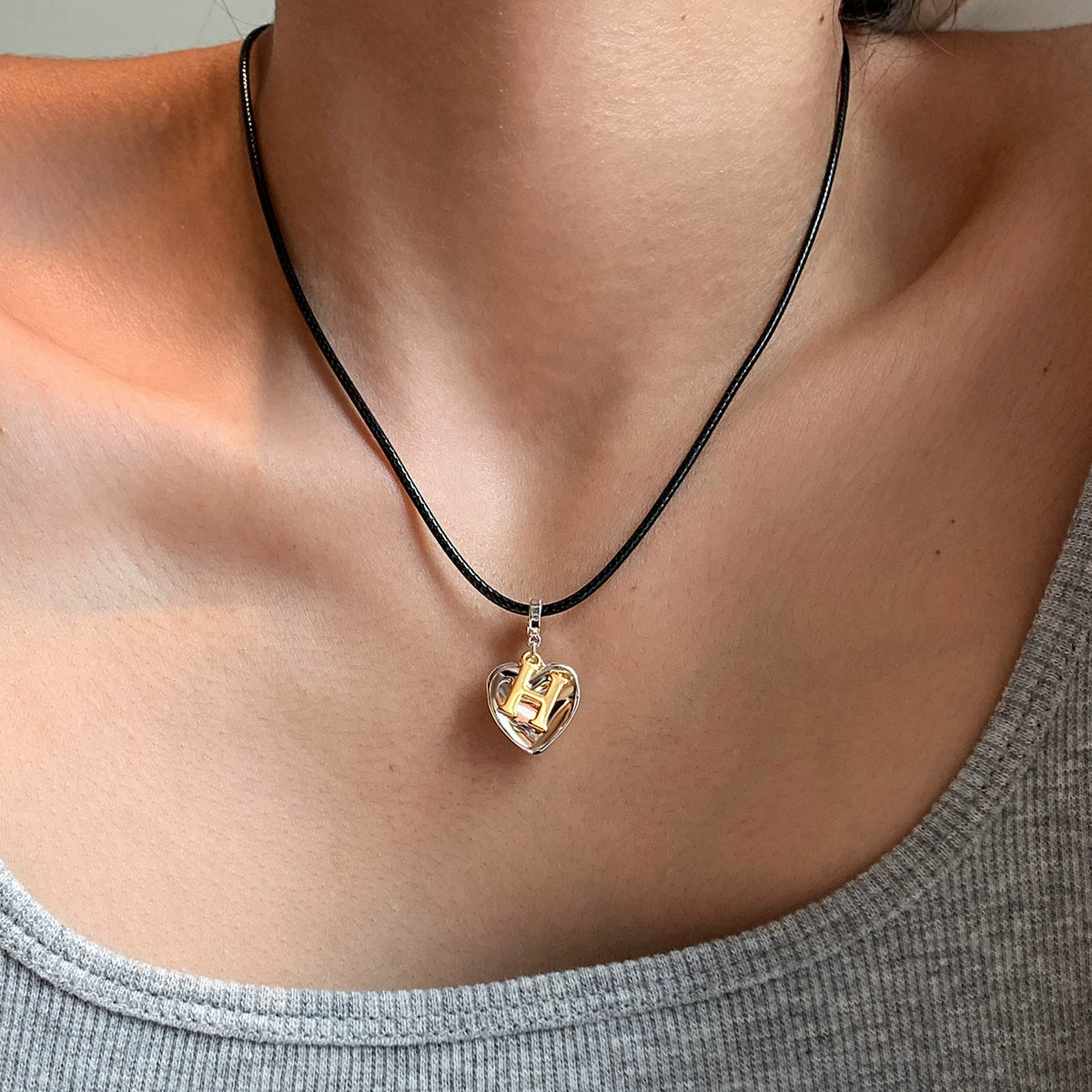 Original European and American long leather rope woven chain love pendant necklace women's accessories light luxury high-end sweater sweater chain