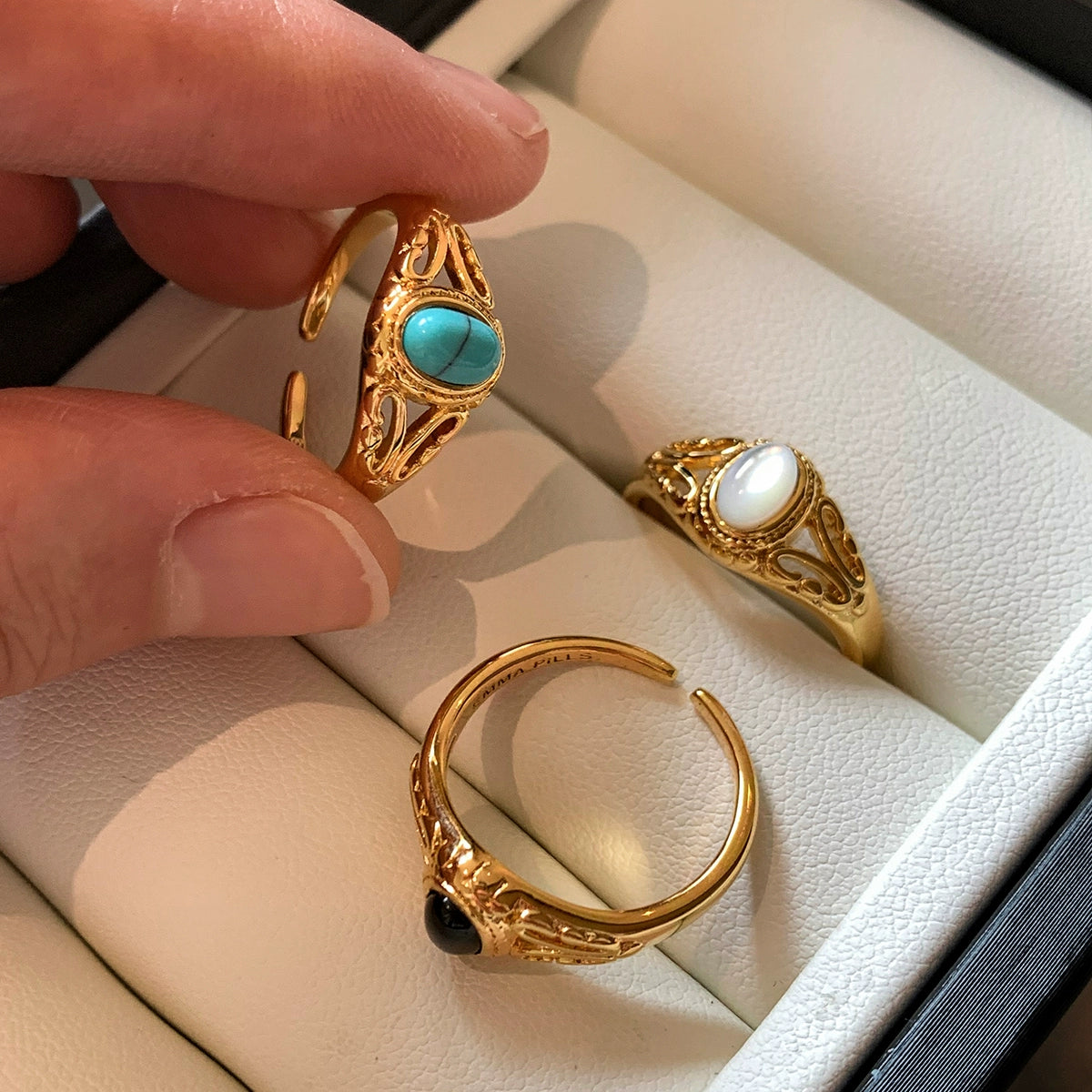 Retro turquoise black agate white fritillary open ring female adjustable middle finger index finger light luxury niche design sense