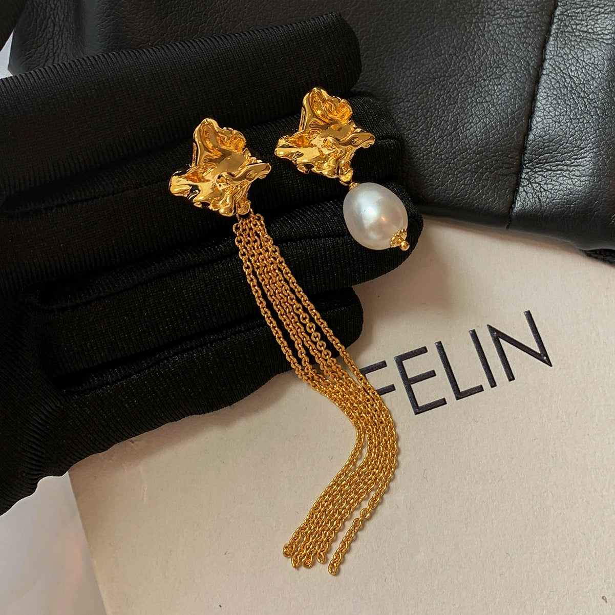 French European and American retro asymmetrical long fringed pearl earrings women's light luxury high-end niche medieval earrings earrings