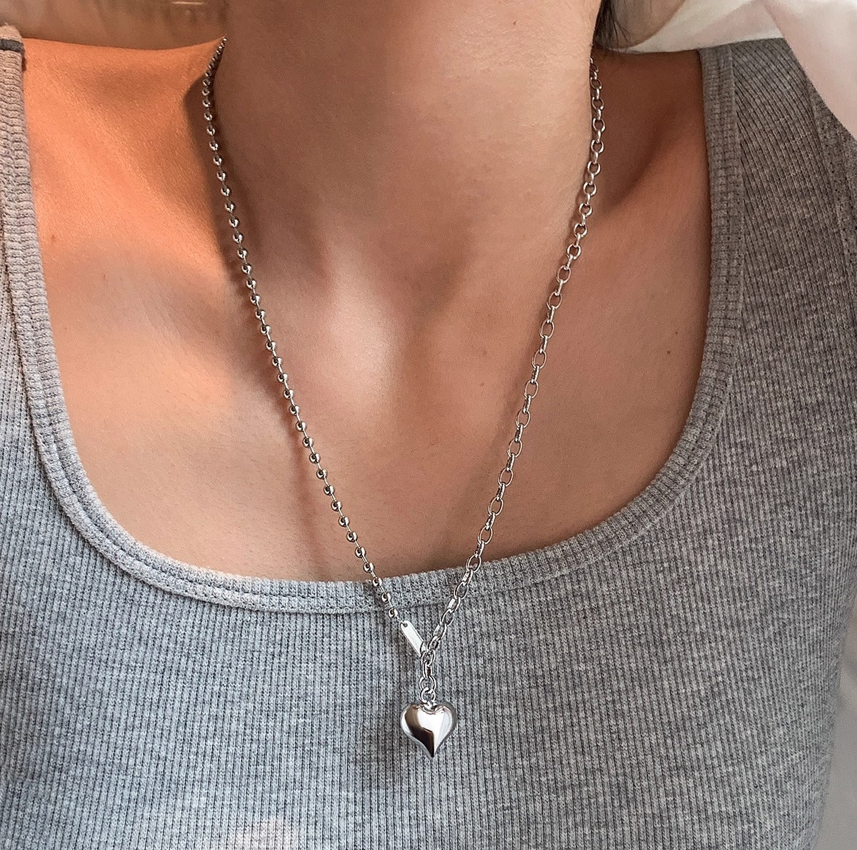 Original European and American long leather rope woven chain love pendant necklace women's accessories light luxury high-end sweater sweater chain