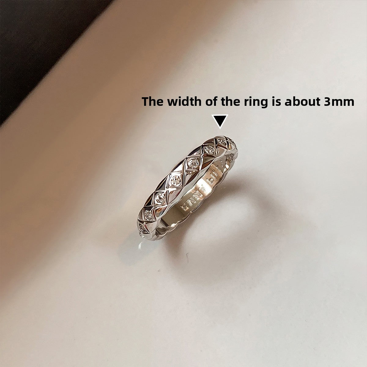 Europe and America stacked with small fragrant wind, diamond-set rose gold silver rhombus ring, female index finger plain ring, light luxury design, advanced