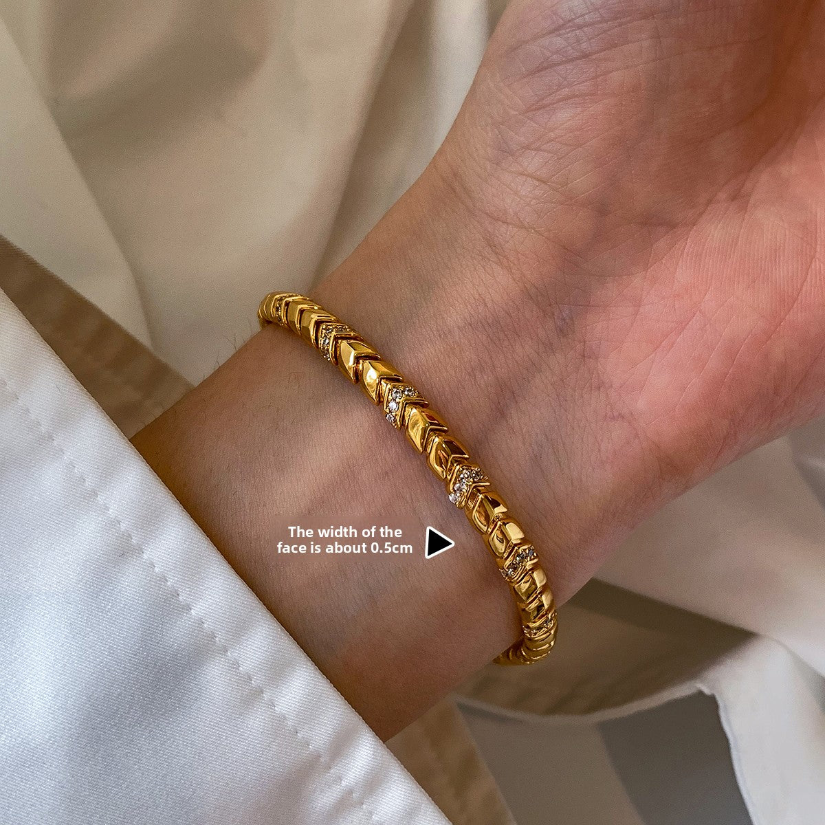 European and American minimalist gold opening adjustable bracelet women's light luxury exquisite fashion 2025 new temperament bracelet jewelry